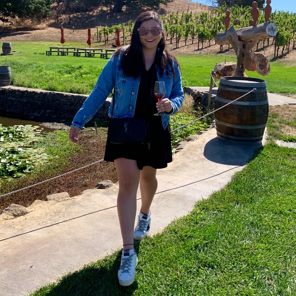 Meet your Posher, Daniela